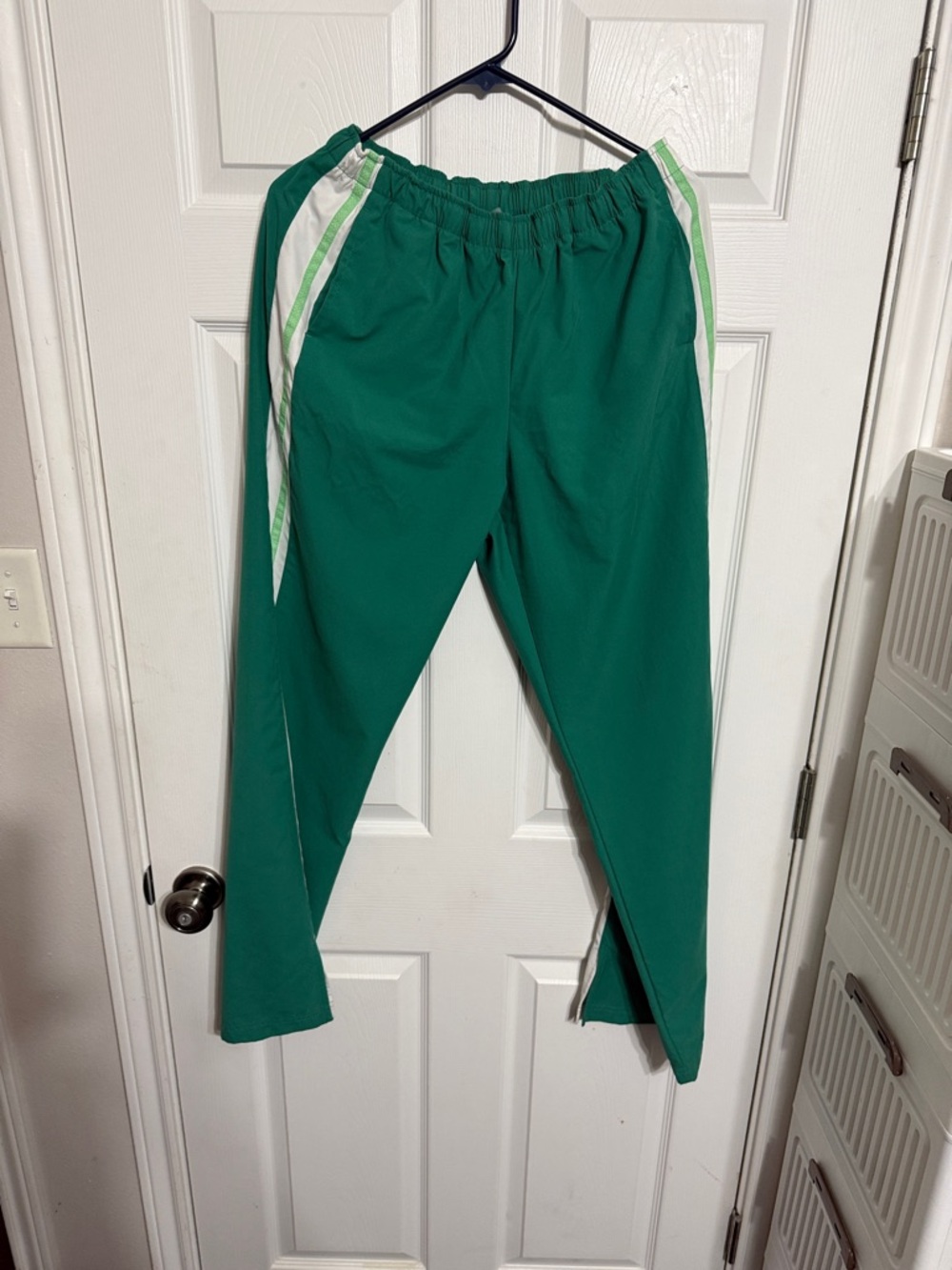Nike Green Women’s Sweatpants with White Side Stripes